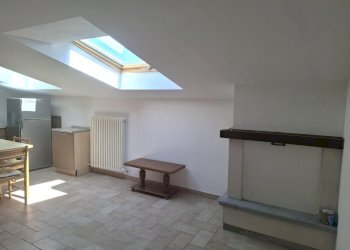 BILOCALE MANSARDATO IN LOCAZIONE DILEOIMMOBILIARE - Bilocale San Benedetto del Tronto - foto 2