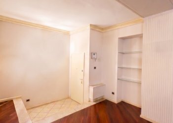 A INGRESSO - Four-room apartment Corso Martiri della Libertà, Brescia - photo 2