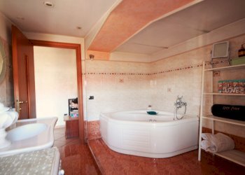 BAGNO IN CAMERA - Attic Via Gaetano Donizetti 5, Succivo - photo 16