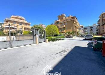INGRESSO CORTE CONDOMINIALE - Box Via Milano 303, Pietra Ligure - foto 11