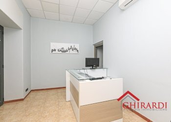 1.1 RECEPTION - Locale Commerciale Via Vado, Genova (zona Sestri Ponente) - foto 7