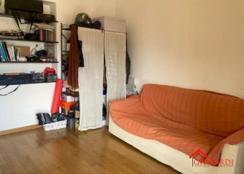 4.1 camera2.jpg - Appartamento VICO SCHIAFFINO 1, Genova (zona Sestri Ponente) - foto 9