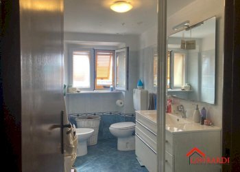 5.0 bagno.jpg - Appartamento VICO SCHIAFFINO 1, Genova (zona Sestri Ponente) - foto 10
