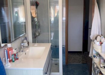 5.1 bagno.jpg - Appartamento VICO SCHIAFFINO 1, Genova (zona Sestri Ponente) - foto 11