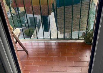 7.0 balcone.jpg - Appartamento VICO SCHIAFFINO 1, Genova (zona Sestri Ponente) - foto 13