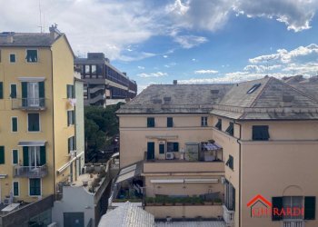 8.1 vista.jpg - Appartamento VICO SCHIAFFINO 1, Genova (zona Sestri Ponente) - foto 15