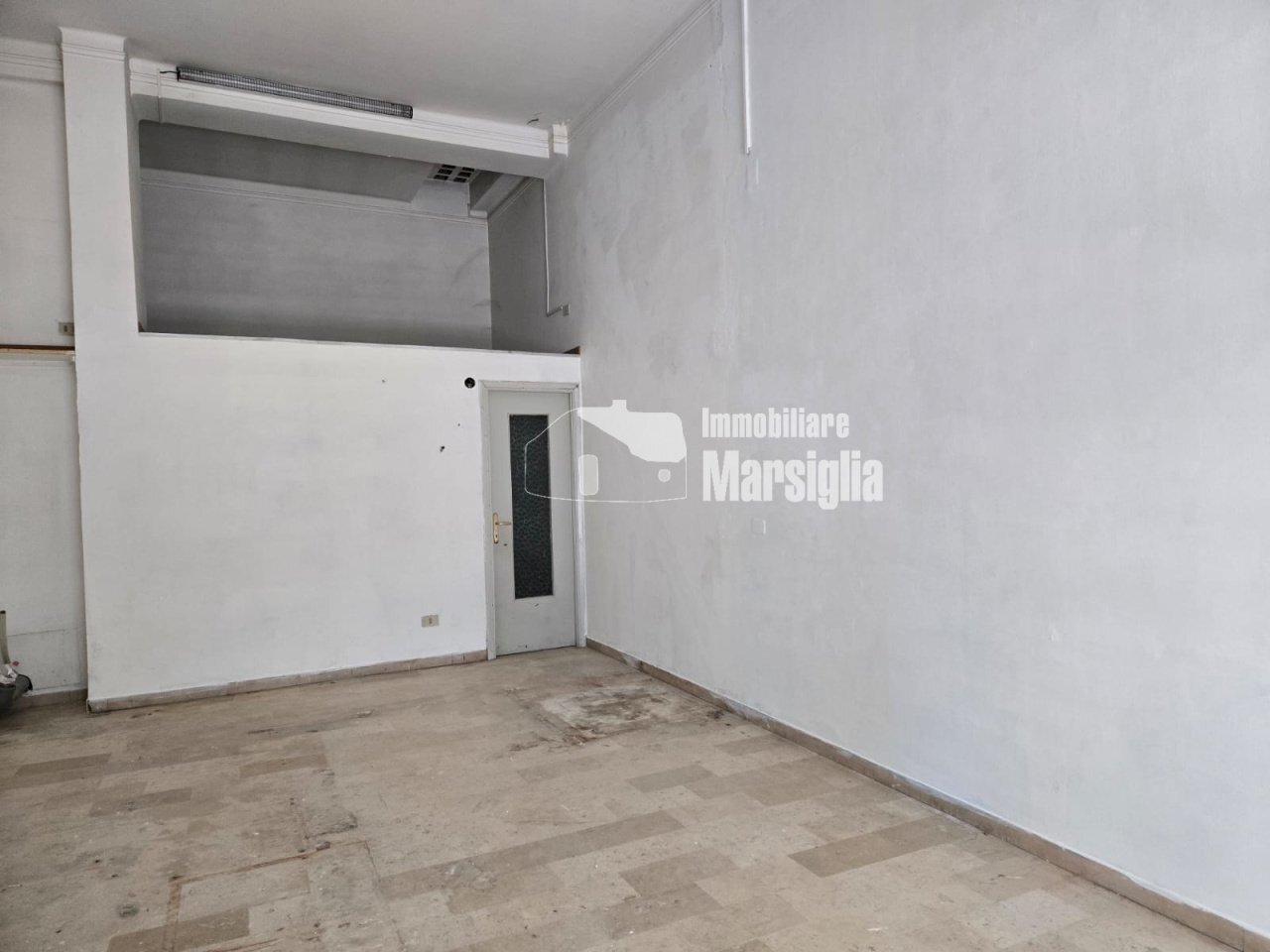 WhatsApp Image 2026-05-21 at 11.47.12 - Commercial Premises CORSO FRANCIA 40, Sanremo - photo 3