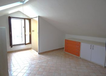 particolare mansarda - Three-room apartment Senigallia - photo 27