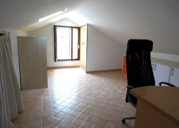 particolare mansarda - Three-room apartment Senigallia - photo 28