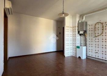 Two-room apartment Via Della Repubblica, Cavriago - photo 4