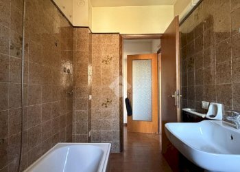 Two-room apartment Via Della Repubblica, Cavriago - photo 10