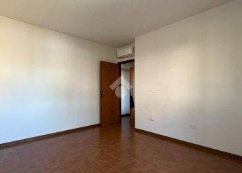 Two-room apartment Via Della Repubblica, Cavriago - photo 13