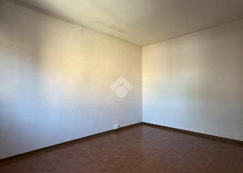 Two-room apartment Via Della Repubblica, Cavriago - photo 14