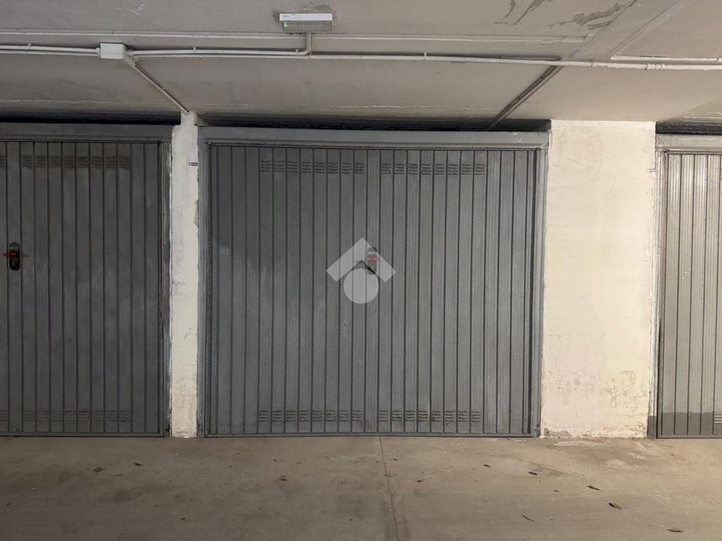 Box Viale Zanzur, Rimini - photo 2