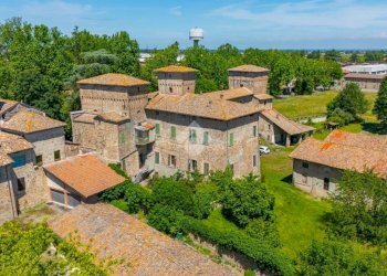 Villa Via pedemontana, Parma (neighborhood Panocchia) - photo 3