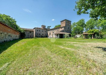 Villa Via pedemontana, Parma (neighborhood Panocchia) - photo 37