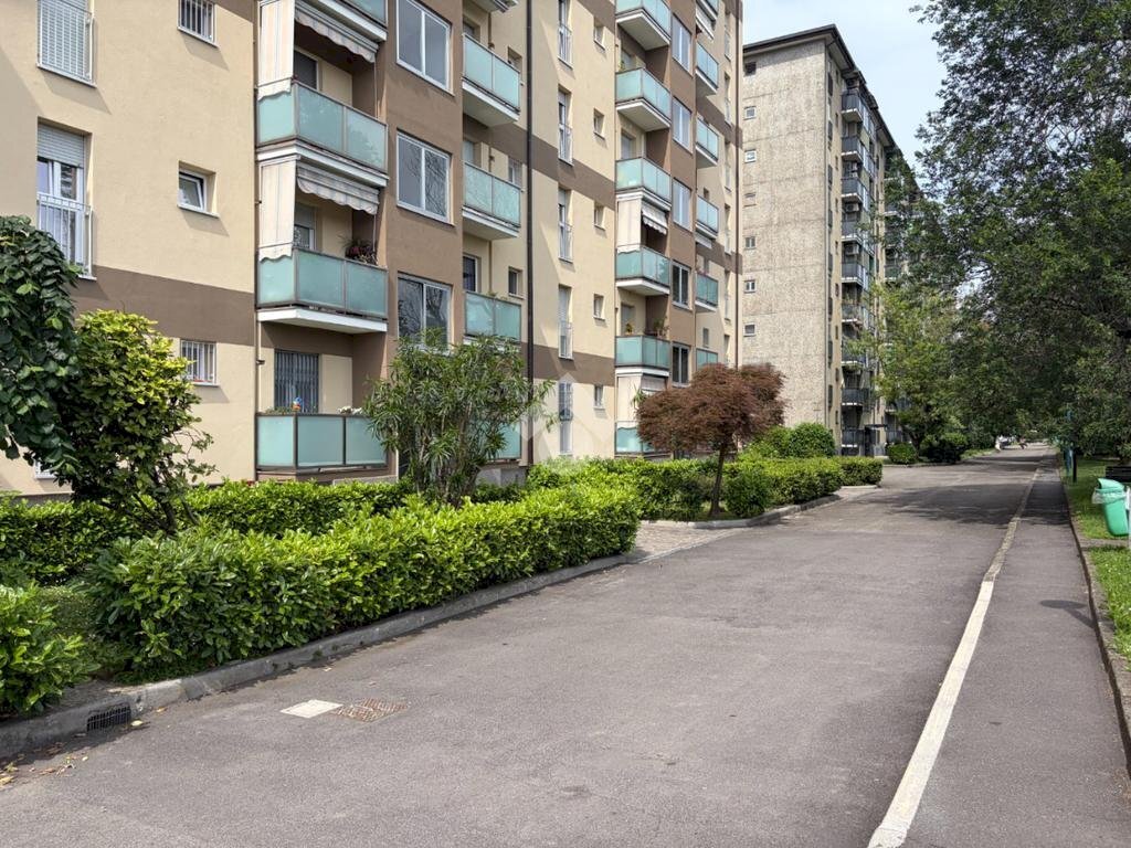 Two-room apartment Via Cechov Antonio, Milano (neighborhood Gallaratese) - photo 1