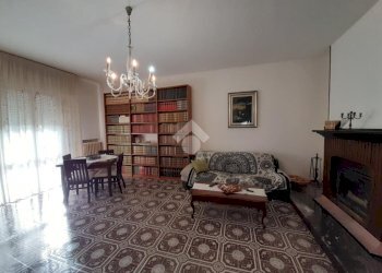 Four-room apartment Via dell'Agrifoglio, Rimini - photo 3