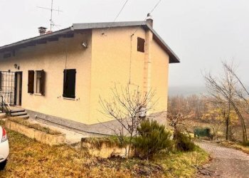Casa indipendente Via Ca' di Rigone, Castel d'Aiano - foto 8
