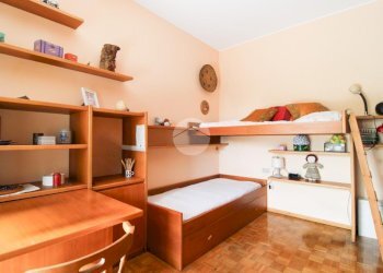 Four-room apartment Via Papa Giovanni XXIII, Cormano - photo 16