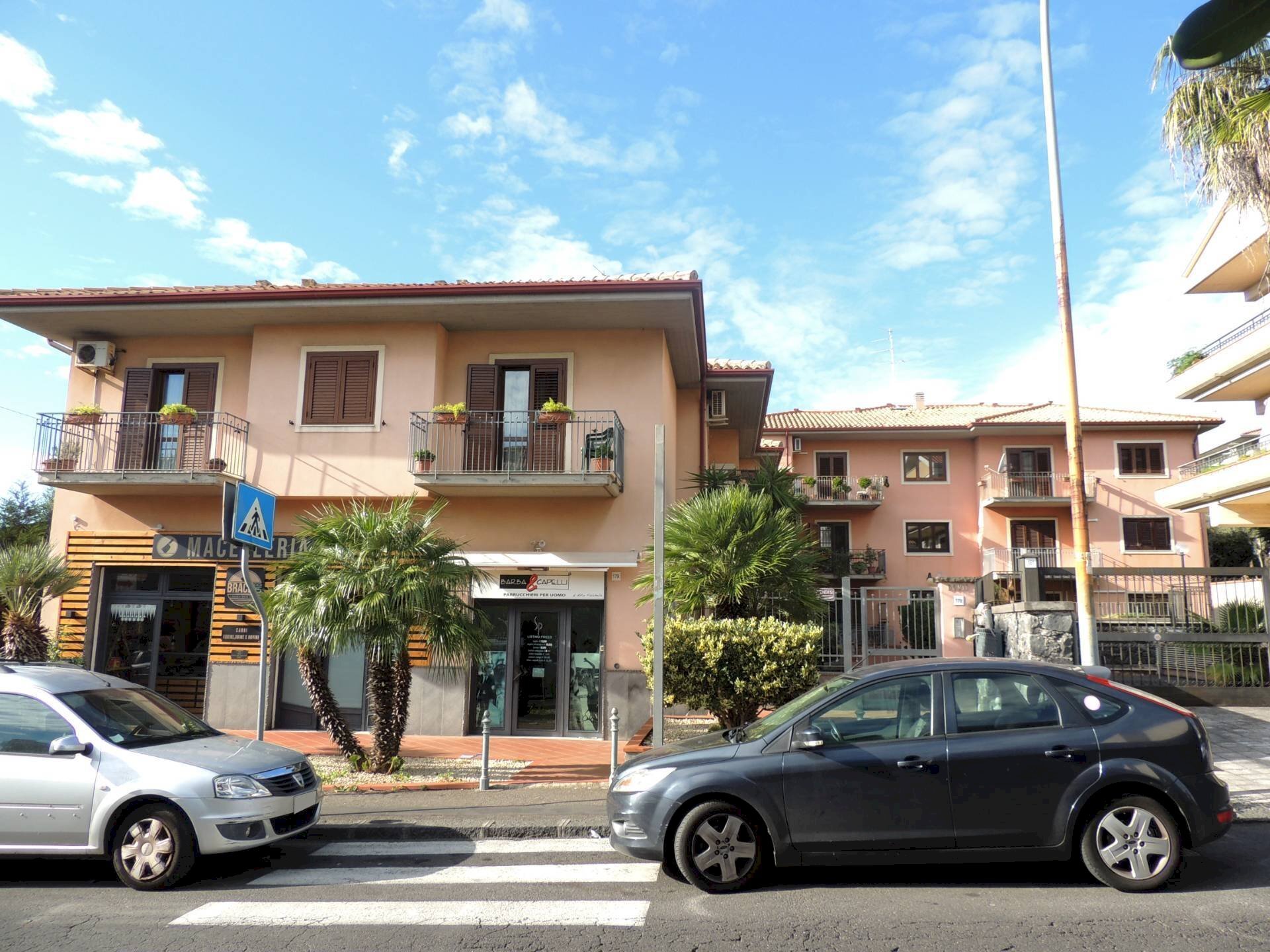 Foto 1 - Box Via Etnea
 
179, Tremestieri Etneo - photo 1