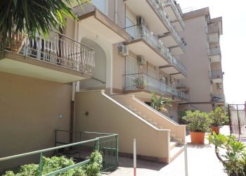 Foto 2 - Appartamento via pietra dell'ova
 
400, Tremestieri Etneo - foto 2