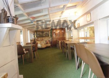 Sala da pranzo - Bar Tavola Calda - Fredda via C. Battisti
13, Castiglione Olona - foto 13