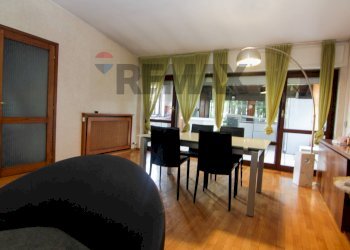 Sala da pranzo - Appartamento via C. Battisti
 
13, Castiglione Olona - foto 3