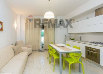 Sala da pranzo - Four-room apartment Viale Regina Margherita
 
35, Catania - photo 2