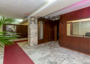 Ricezione / Lobby - Four-room apartment Viale Regina Margherita
 
35, Catania - photo 27