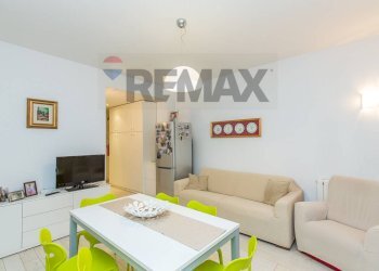 Soggiorno - Four-room apartment Viale Regina Margherita
 
35, Catania - photo 9
