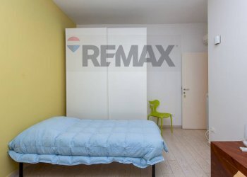 Camera / camera da letto - Four-room apartment Viale Regina Margherita
 
35, Catania - photo 10
