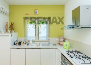 Cucina - Four-room apartment Viale Regina Margherita
 
35, Catania - photo 16