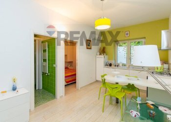 Cucina - Four-room apartment Viale Regina Margherita
 
35, Catania - photo 17