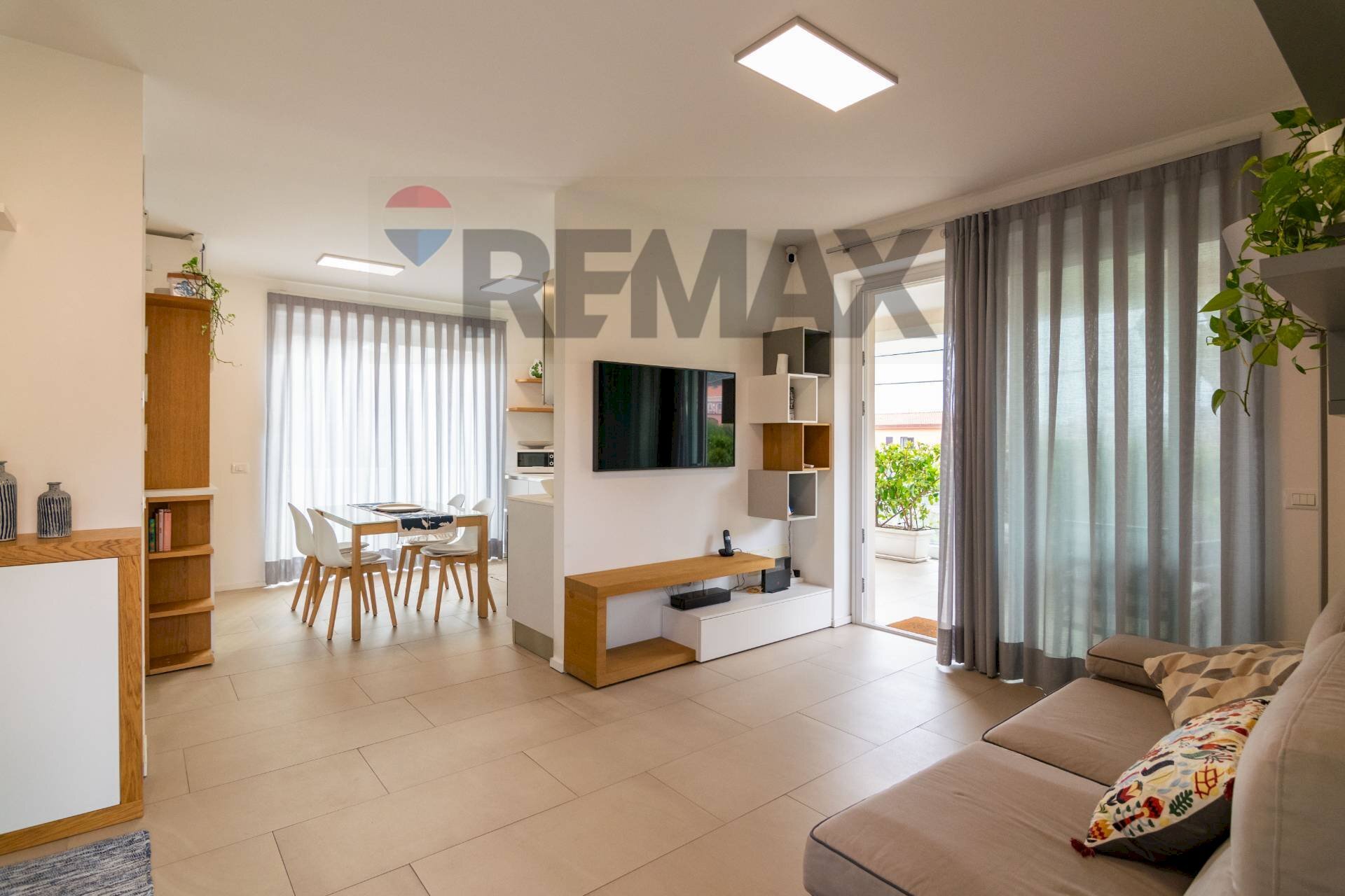 Sala da pranzo - Three-room apartment Via Nuova
 
26, Acireale - photo 1