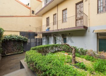 Edificio all\'aperto - Shop Via Monte Vergine
2, Catania - photo 4
