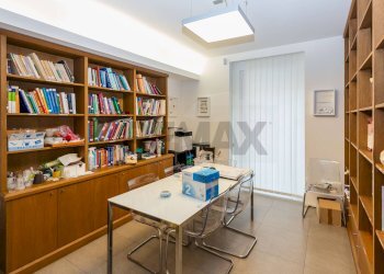 Sala da pranzo - Shop Via Monte Vergine
2, Catania - photo 7