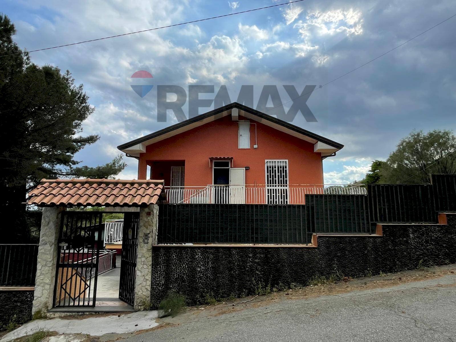 Casa all\'aperto - Villa Via Cesare Beccaria
 
10, Pedara - photo 1