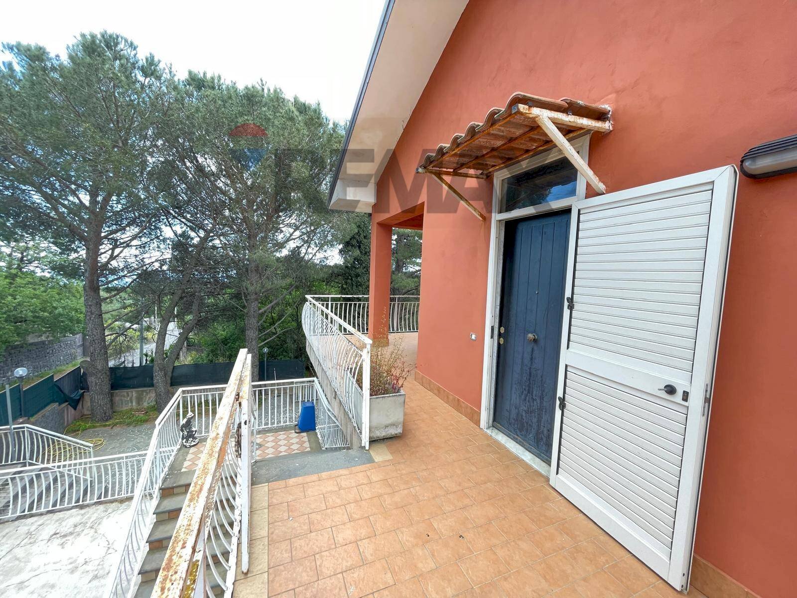 Terrazza - Villa Via Cesare Beccaria
10, Pedara - photo 3