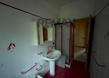 Bagno - Villa Via Cesare Beccaria
 
10, Pedara - photo 15