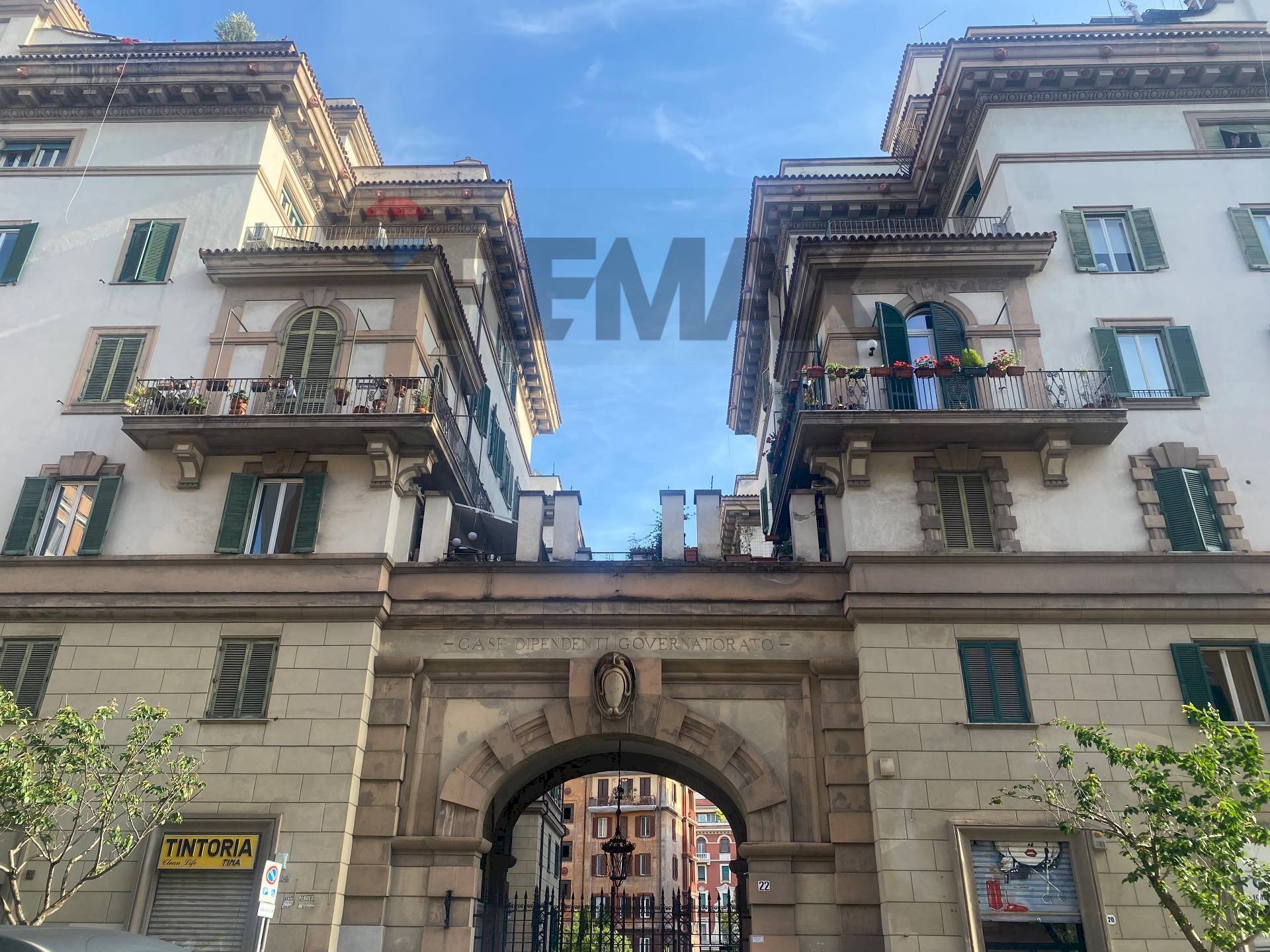 Edificio all\'aperto - Three-room apartment Via Terni, Roma - photo 3