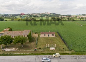 Casa all\'aperto - Casa indipendente via San Bernardo
61, Chiaravalle - foto 8