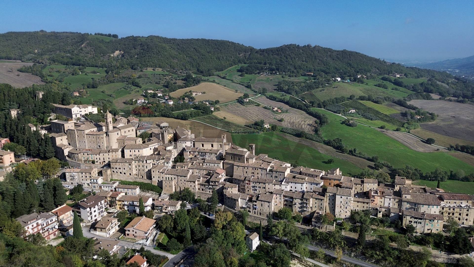 Vista delle montagne - Rustico Via Fratelli Rosselli
 
snc, Serra San Quirico - foto 2