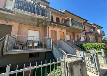 Edificio all\'aperto - Apartment Via Aldo Moro
 
12, Castelplanio - photo 2