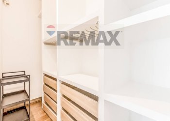 Cabina armadio - Two-room apartment Via Capraia
14, Roma - photo 21