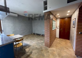 Sala da pranzo - Quadrilocale Via Cutrufelli
 
5, Gaggi - foto 22