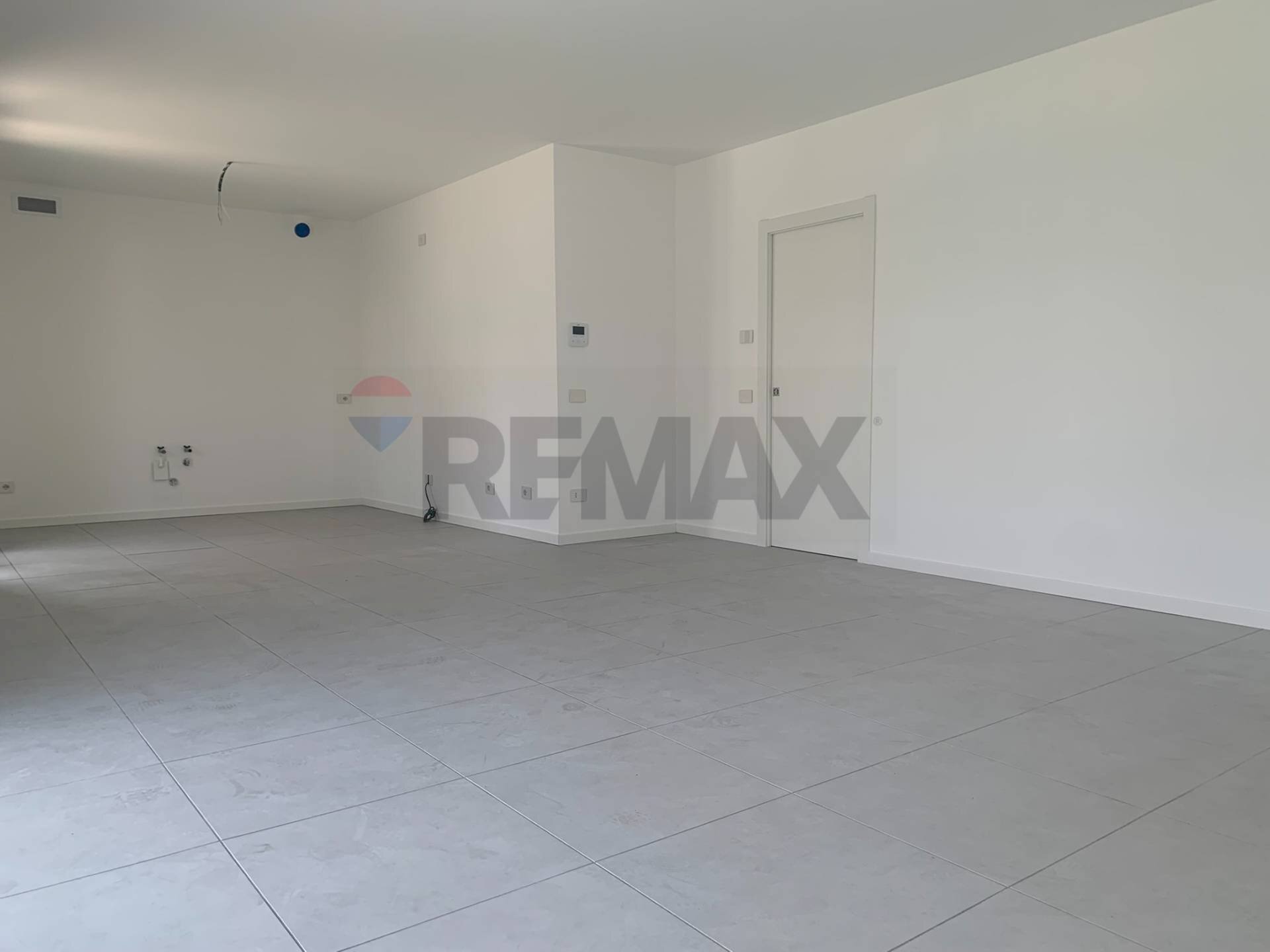 Stanza vuota - Four-room apartment Via Bastone, Dalmine - photo 3