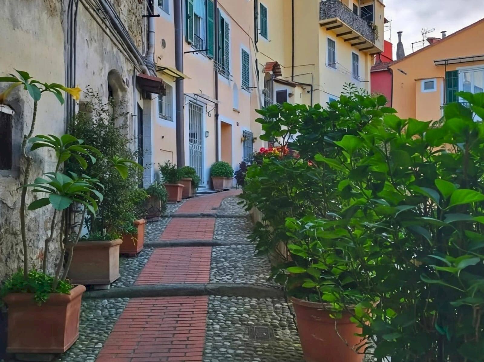 Foto 1 - Bilocale Salita alle Mura
 
20, Ventimiglia - foto 1