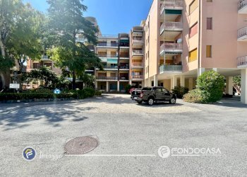 Foto 43 - Trilocale Via Genova
 
140, Varazze - foto 43