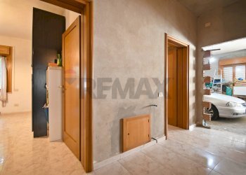 Hall / corridoio - Three-room apartment Via Giovanni Antonio Canal
 
2, Cagliari - photo 27
